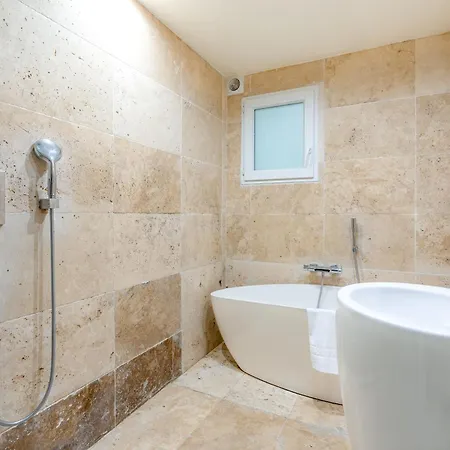 Unique - Area * Париж